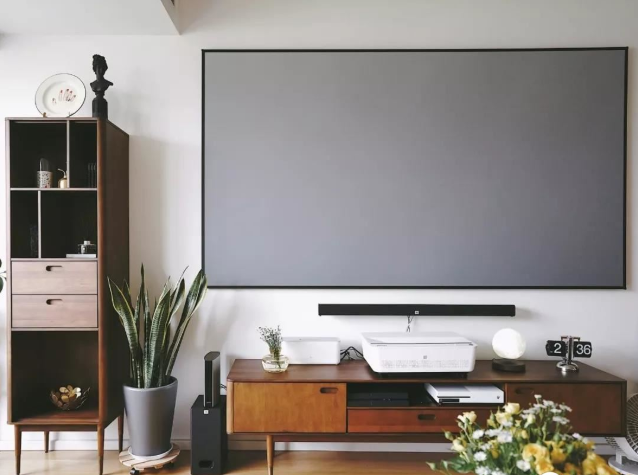 擺脫傳統設計 投影幕布安裝怎么選？因需取求最關鍵